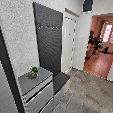 Apartment Oliva With Free Parking